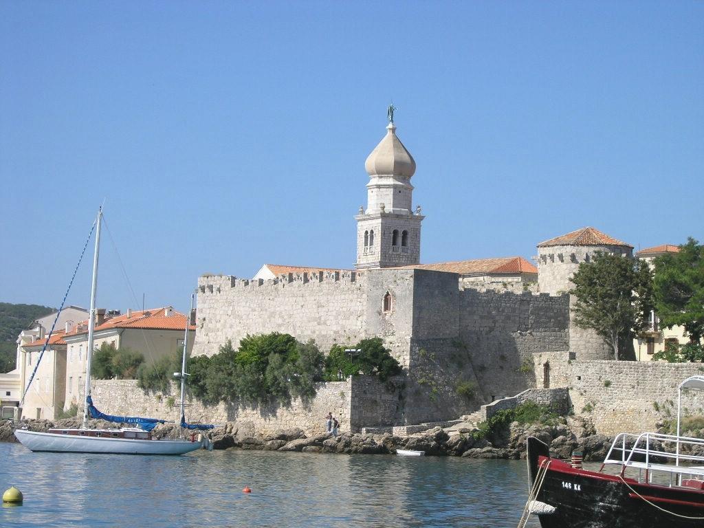 Apartment Julija Krk Town Luaran gambar